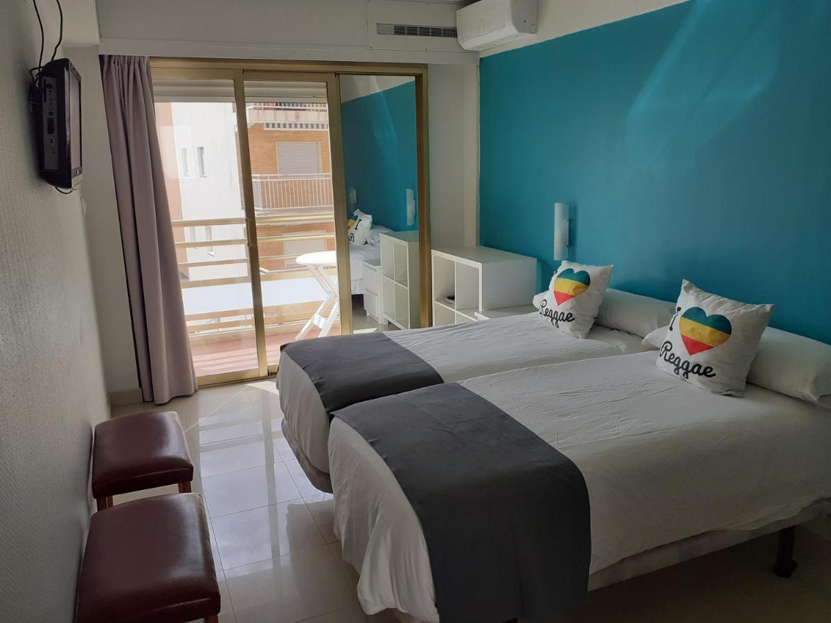 Hotel Clibomar Jamaica 甘迪亚 外观 照片