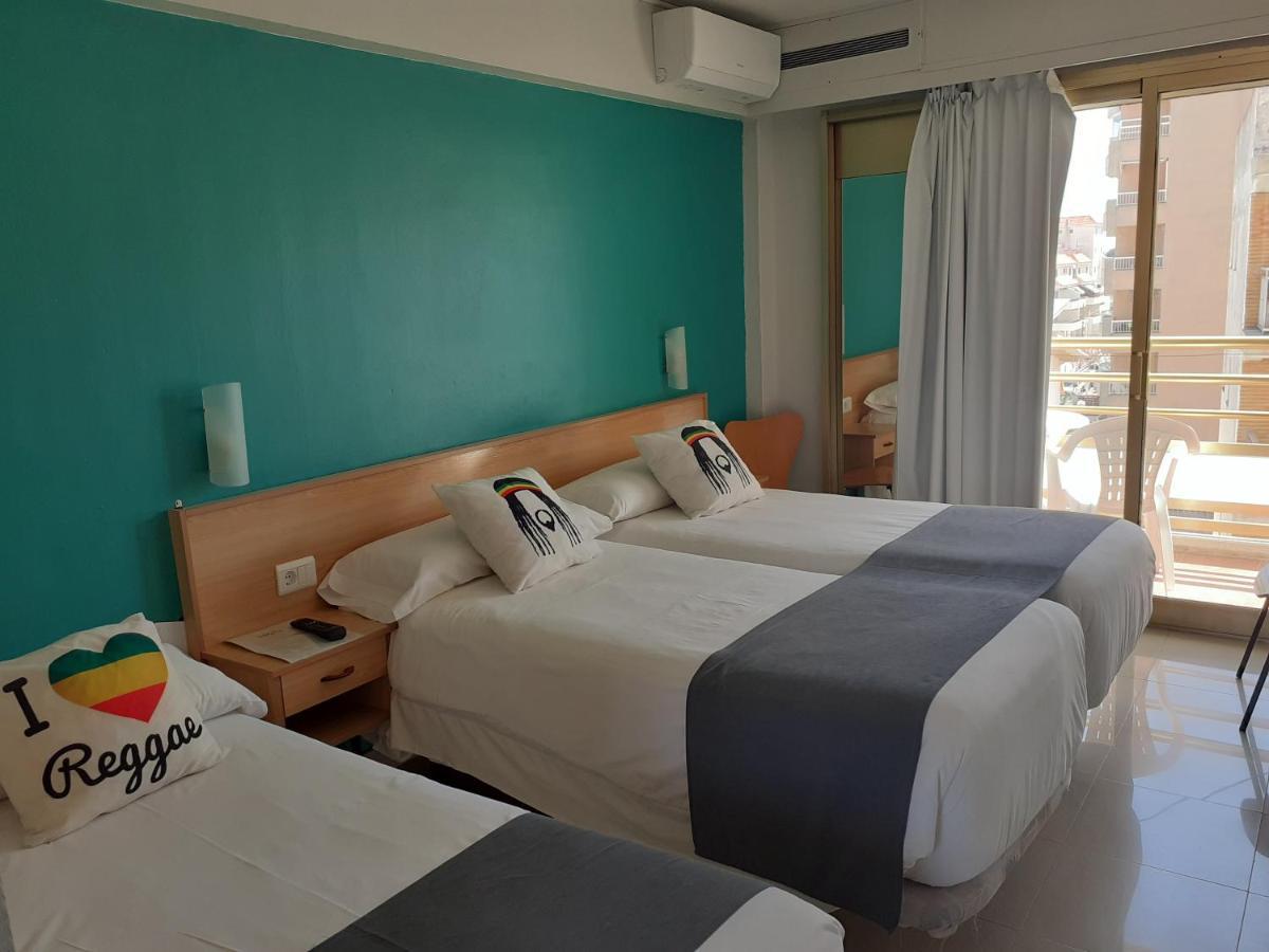 Hotel Clibomar Jamaica 甘迪亚 外观 照片